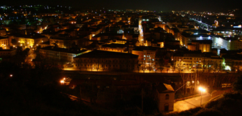 Panorama di Cosenza vista di notte